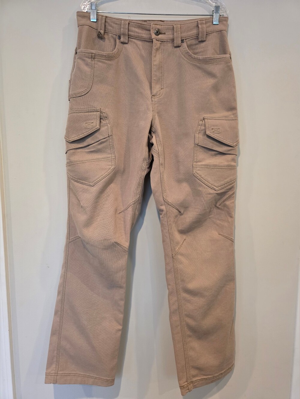 Duluth Trading Co Men's Size 34x34 Tan Cargo work pants Long Legs Cotton coolmax